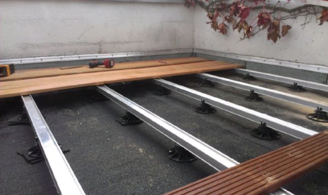 Holzbalkon aus Ipe
