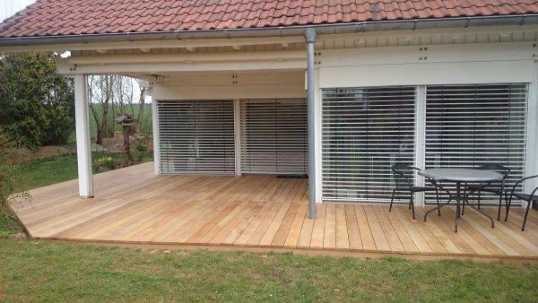 Holzterrasse